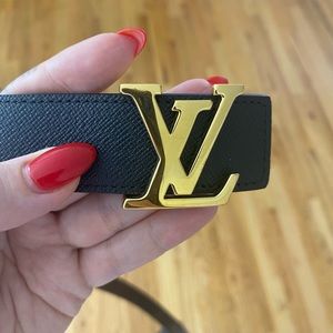 Louis Vuitton reversible belt